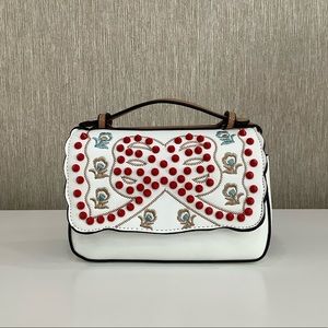 STEP BY STEP. KIDS CROSSBAGS